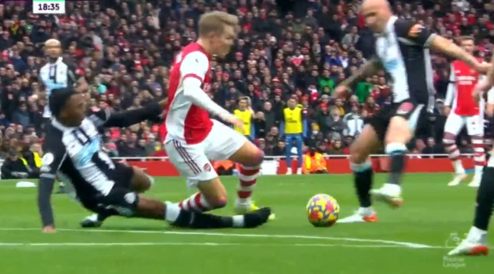  阿森纳连续五场零封对手，创十年最佳防守纪录  