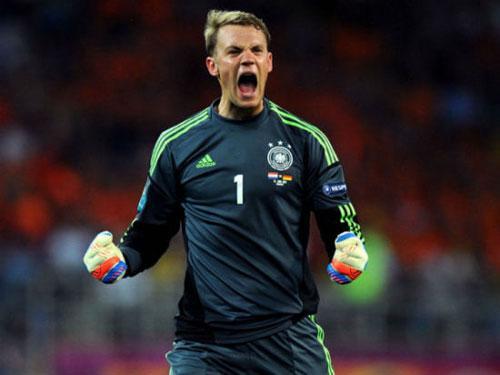  AC米兰门将多次神扑保住胜局  